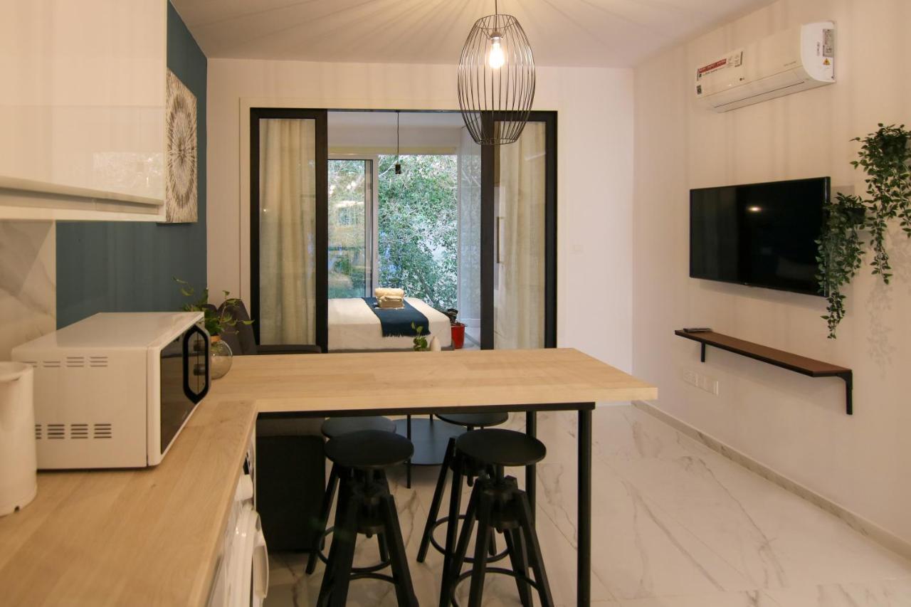 Phaedrus Living Seaside Romantic Flat Limnaria 123 Paphos Exterior photo