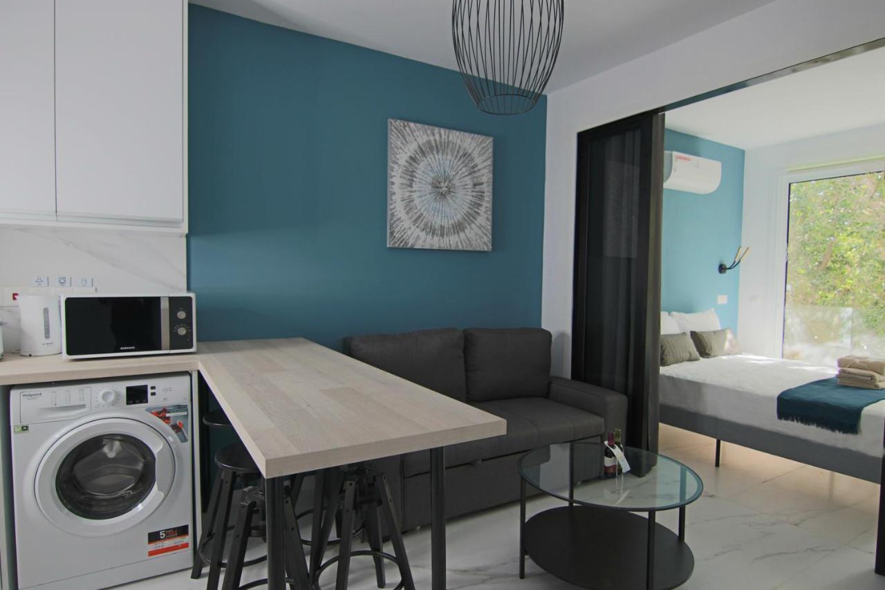 Phaedrus Living Seaside Romantic Flat Limnaria 123 Paphos Exterior photo
